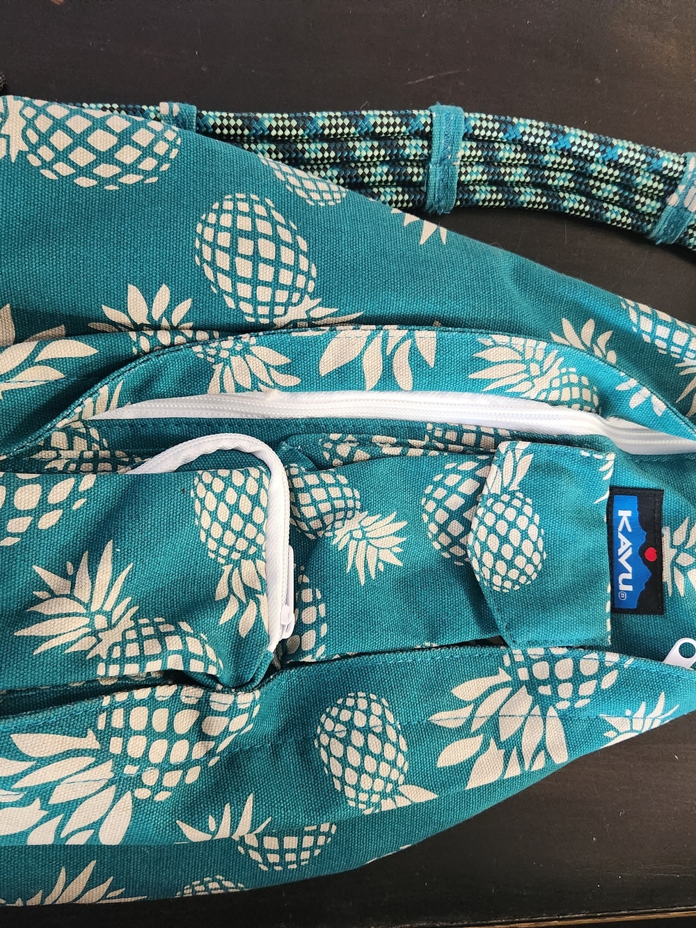 Kavu Teal Pineapple Rope Slingbag Crossbody with Cream Pineapple Print
